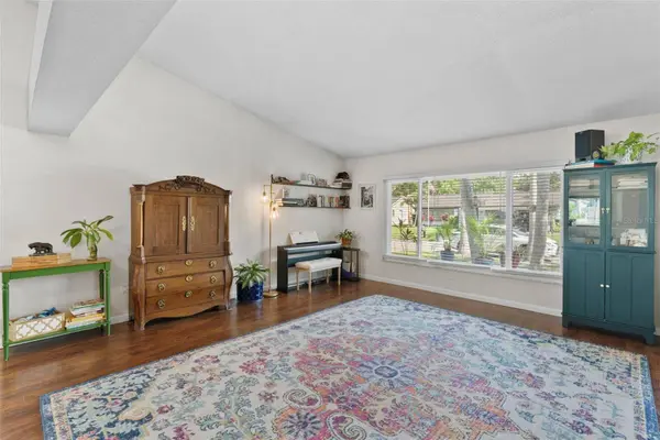 11927 STEPPINGSTONE BLVD, Tampa, FL 33635