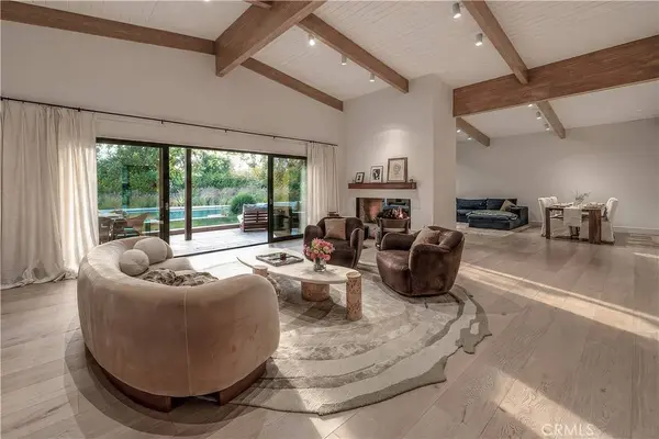 18837 Paseo Nuevo, Tarzana, CA 91356