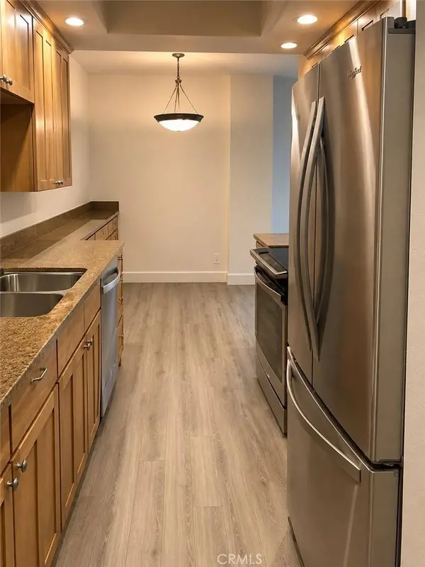 1131 Alta Loma RD #232, West Hollywood, CA 90069