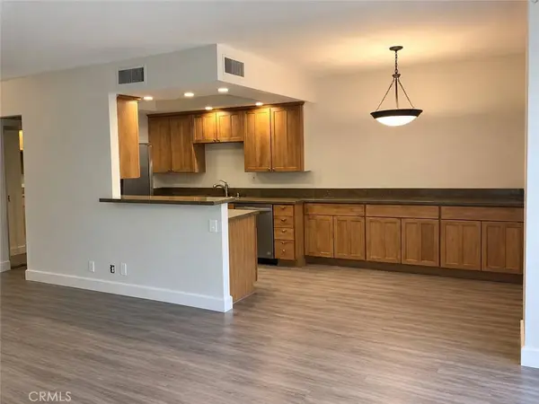 1131 Alta Loma RD #232, West Hollywood, CA 90069