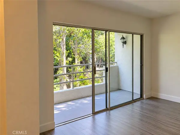 1131 Alta Loma RD #232, West Hollywood, CA 90069