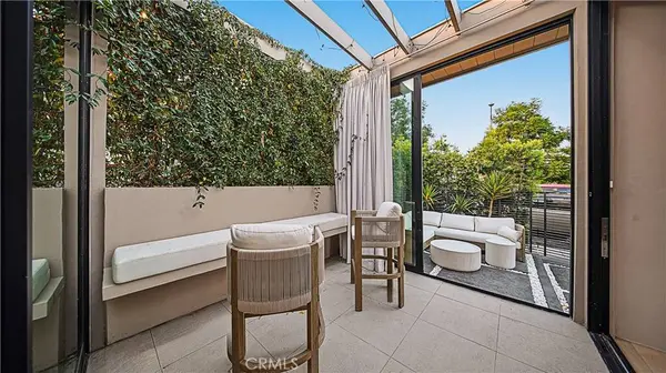 8840 Ashcroft, Los Angeles, CA 90048