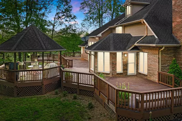 Clarksville, TN 37040,536 Oakland Road