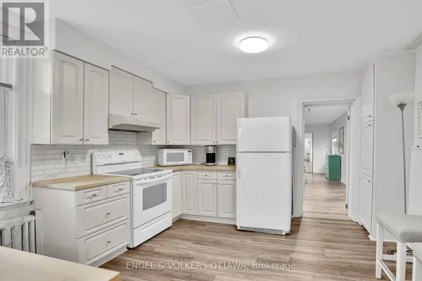 127 Third AVE #1, Ottawa, ON K1S2J9