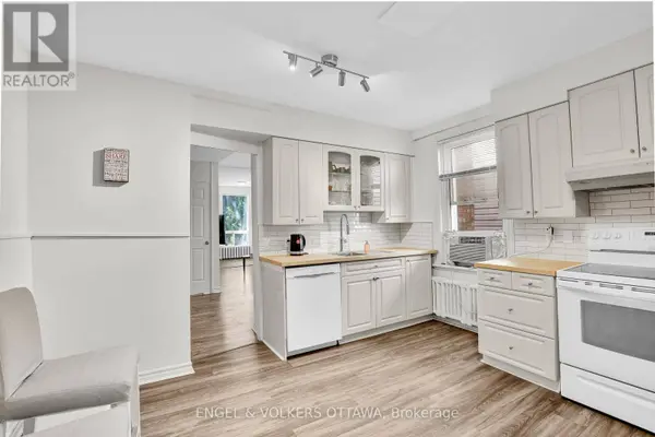 127 Third AVE #1, Ottawa, ON K1S2J9