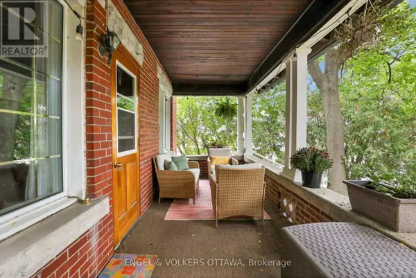 5 WOODLAWN AVENUE, Ottawa, ON K1S2S8