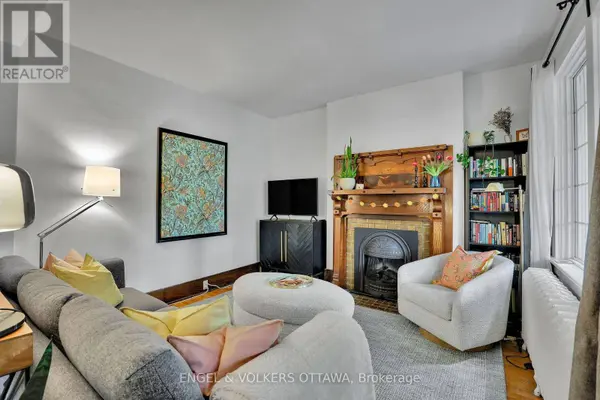 5 WOODLAWN AVENUE, Ottawa, ON K1S2S8