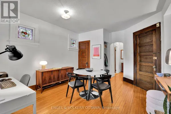 5 WOODLAWN AVENUE, Ottawa, ON K1S2S8