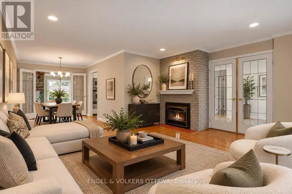 2713 DUPONT STREET, Ottawa, ON K1V8N2