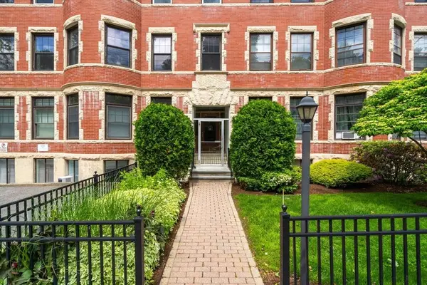 149 Winthrop Rd. #5, Brookline, MA 02445