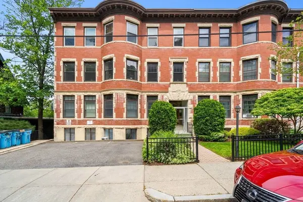 149 Winthrop Rd. #5, Brookline, MA 02445