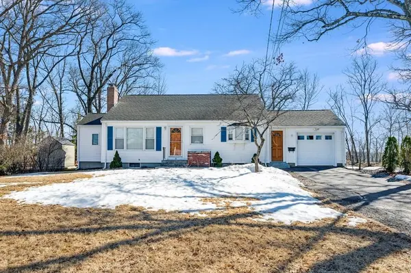 15 Hillside, Woburn, MA 01801