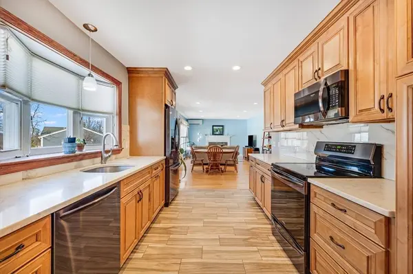 15 Hillside, Woburn, MA 01801