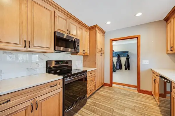 15 Hillside, Woburn, MA 01801