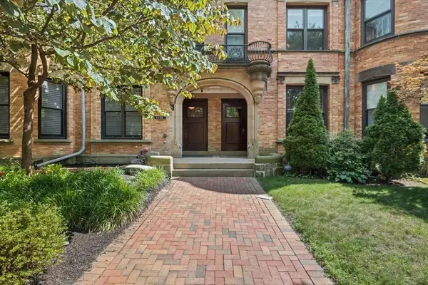 1757 Beacon #3, Brookline, MA 02445