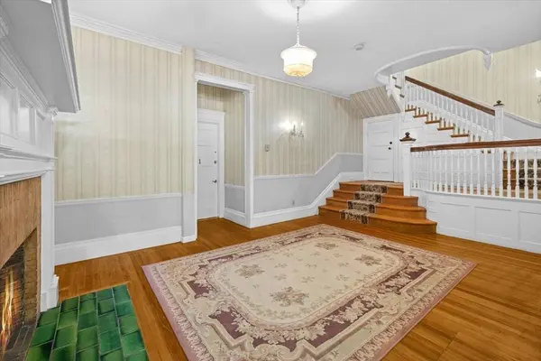 1757 Beacon #3, Brookline, MA 02445