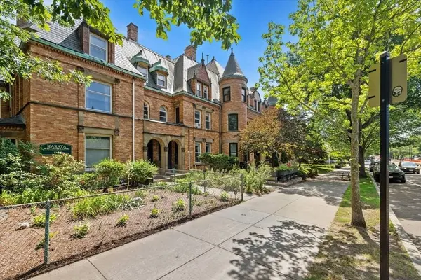 1757 Beacon #3, Brookline, MA 02445