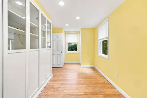 829 Chestnut, Newton, MA 02468