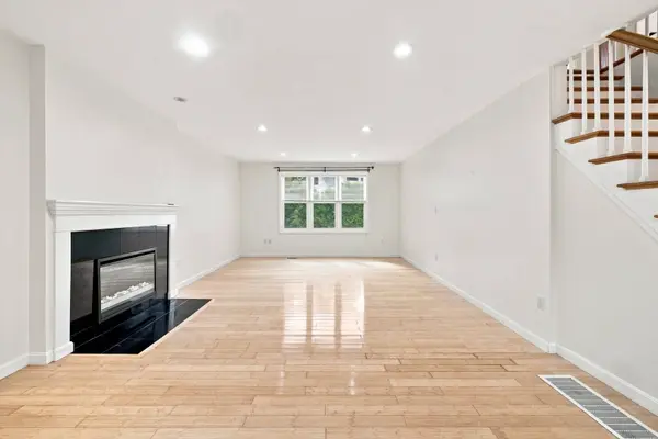 829 Chestnut, Newton, MA 02468