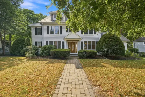 829 Chestnut