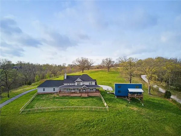9641 Price Coffee Rd, Bentonville, AR 72712