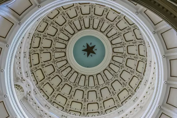 ryan-wallace-gwbjLXNHVZA-unsplash