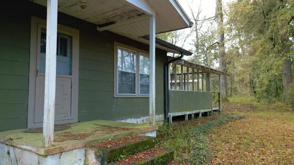 26070 Blue Star Highway, Quincy, FL 32351