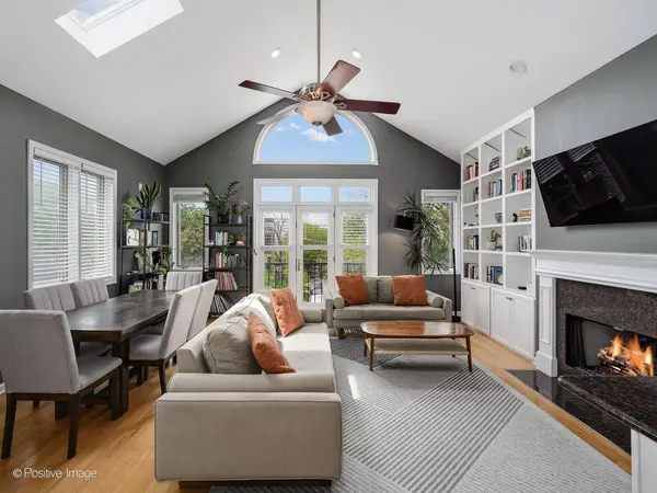 3027 N Racine AVE #3, Chicago, IL 60657