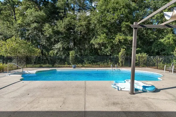 1062 Bloxham Cutoff Road, Crawfordville, FL 32327