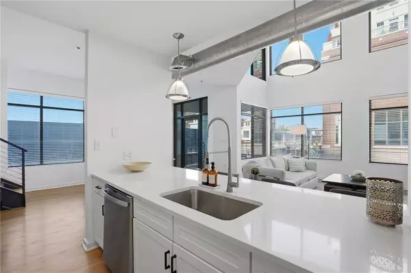 260 18th ST NW #10211, Atlanta, GA 30363