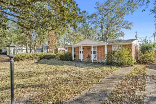 413 W Marigold Avenue, Foley, AL 36535