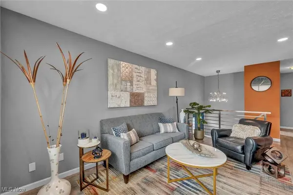 4015 Marks RD #2A, Medina, OH 44256