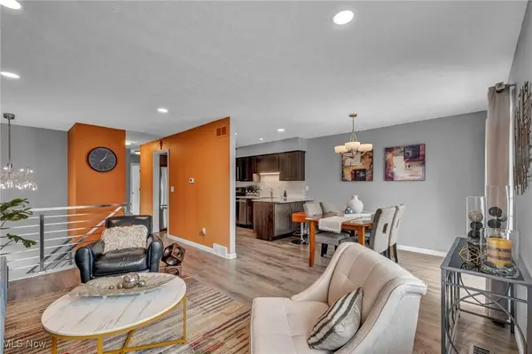 4015 Marks RD #2A, Medina, OH 44256