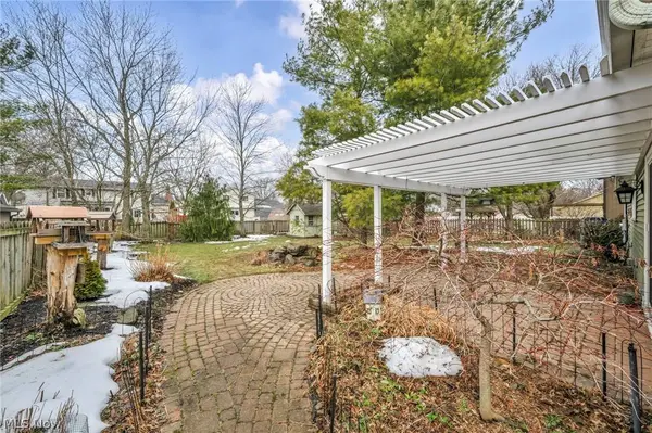 19044 Quail Hollow DR, Strongsville, OH 44136