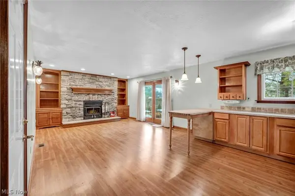 19044 Quail Hollow DR, Strongsville, OH 44136