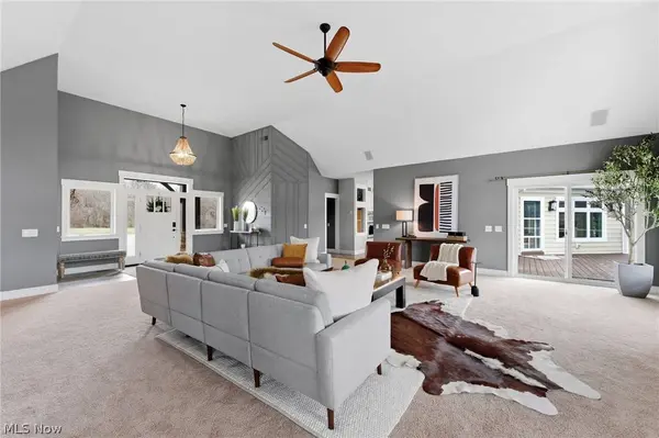 2197 S Medina Line RD, Wadsworth, OH 44281