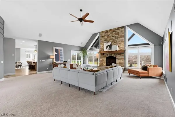 2197 S Medina Line RD, Wadsworth, OH 44281