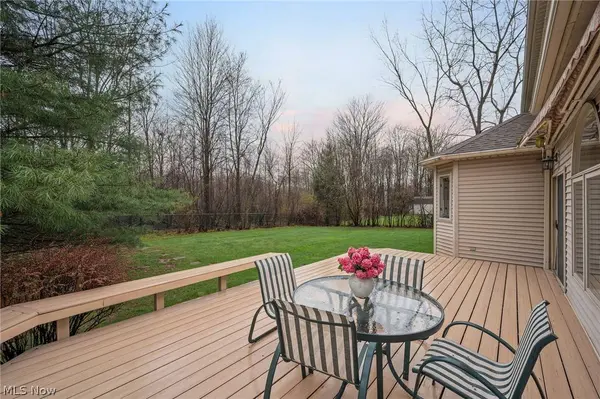 16249 Falmouth DR, Strongsville, OH 44136