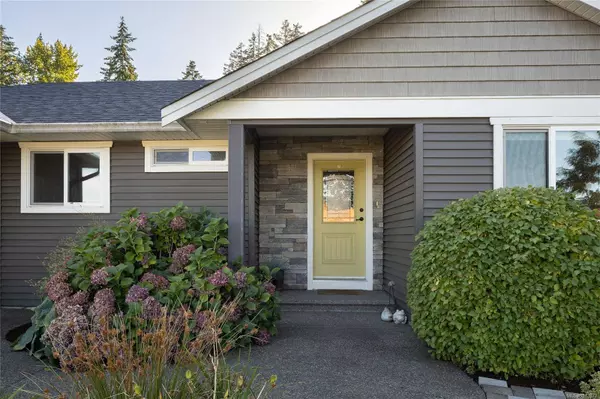 2065 Morello Pl, Courtenay, BC V9N 9C9