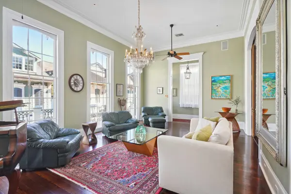 926 Saint Peter, New Orleans, LA 70112