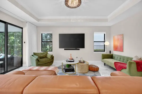 2455 Primrose PL, Oakland Park, FL 33309