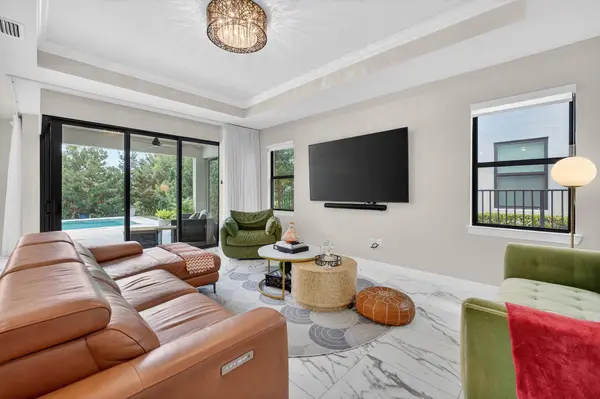 2455 Primrose PL, Oakland Park, FL 33309