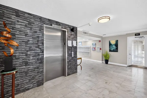 2601 S COURSE DR #403, Pompano Beach, FL 33069