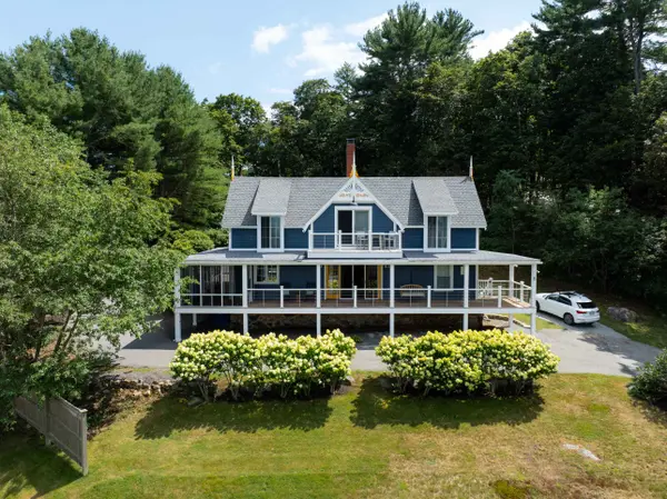 6 Pew Ave, Gloucester, MA 01930-2420