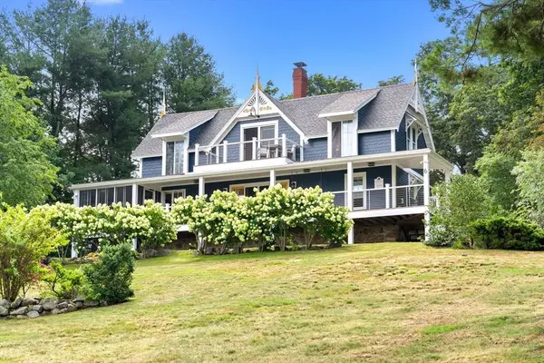 6 Pew Ave, Gloucester, MA 01930