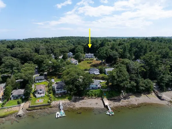 6 Pew Ave, Gloucester, MA 01930