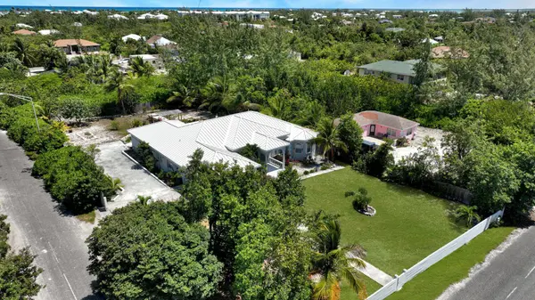 DAISY AVENUE, Providenciales, BC