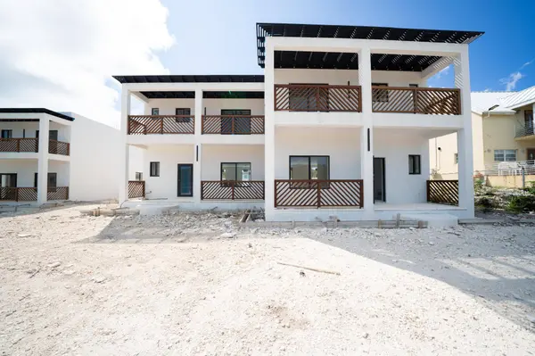 CURLEW DRIVE TOWNHOMES, Providenciales, BC