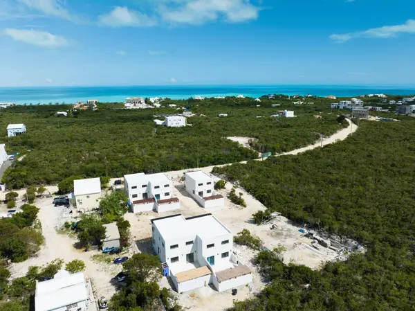 CURLEW DRIVE TOWNHOMES, Providenciales, BC