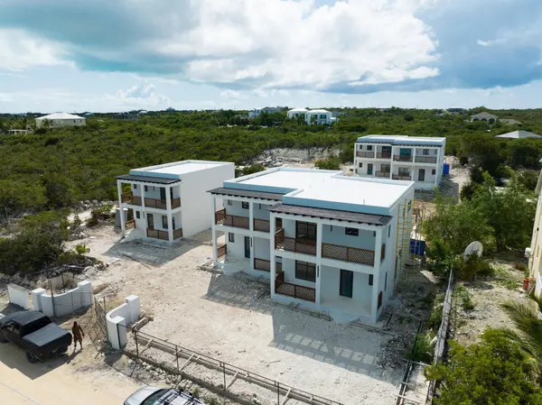 CURLEW DRIVE TOWNHOMES, Providenciales, BC
